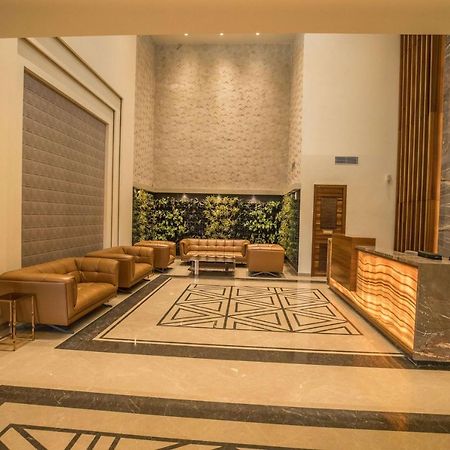 Hotel Ramada By Wyndham Kapurthala Town Extérieur photo